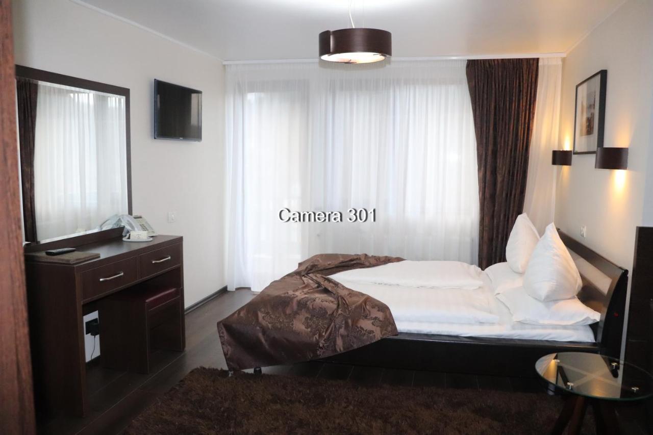 Complex Cochet 호텔 부스테니 외부 사진
